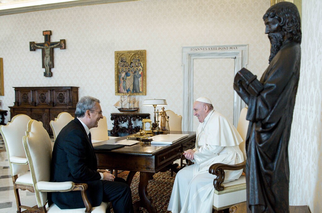 Papst Franzikus hat Marco Impagliazzo in Audienz empfangen: Gesprächsthemen waren u.a. interreligiöser Dialog, Pandemiebekämpfung und humanitäre Korridore